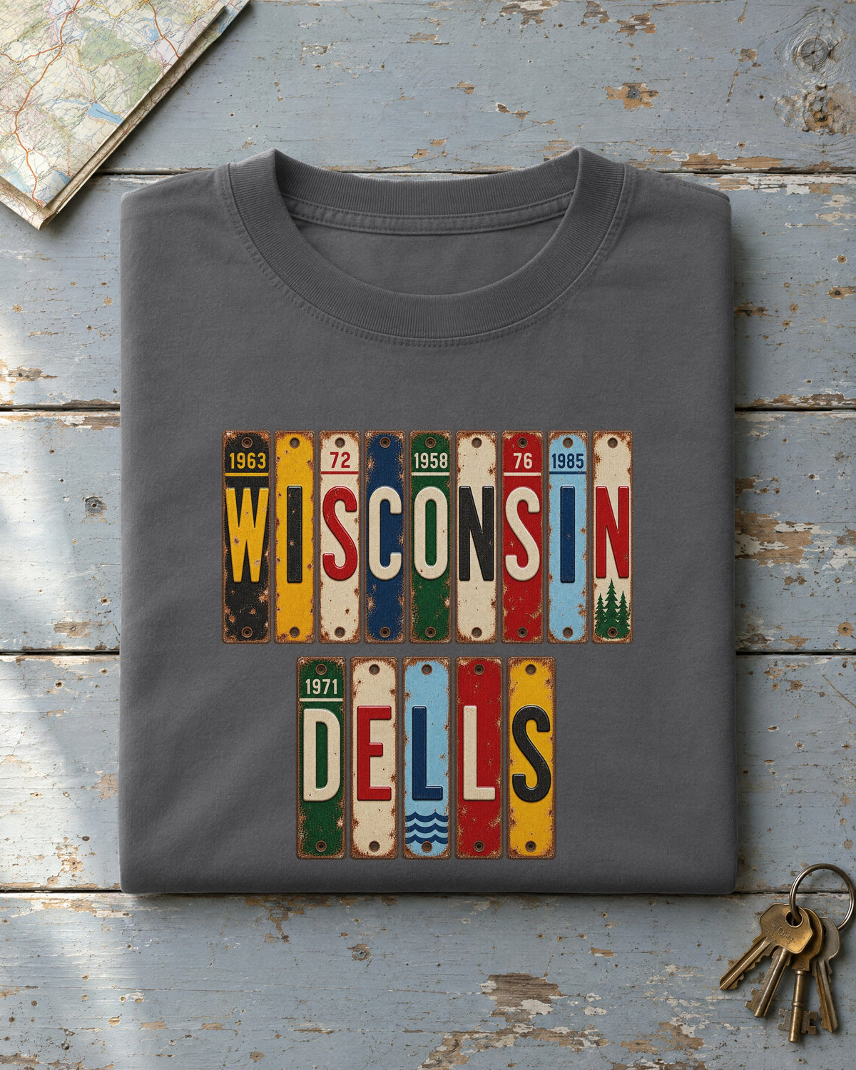 Wisconsin Dells, Wisconsin vintage license plate t-shirt in Pepper