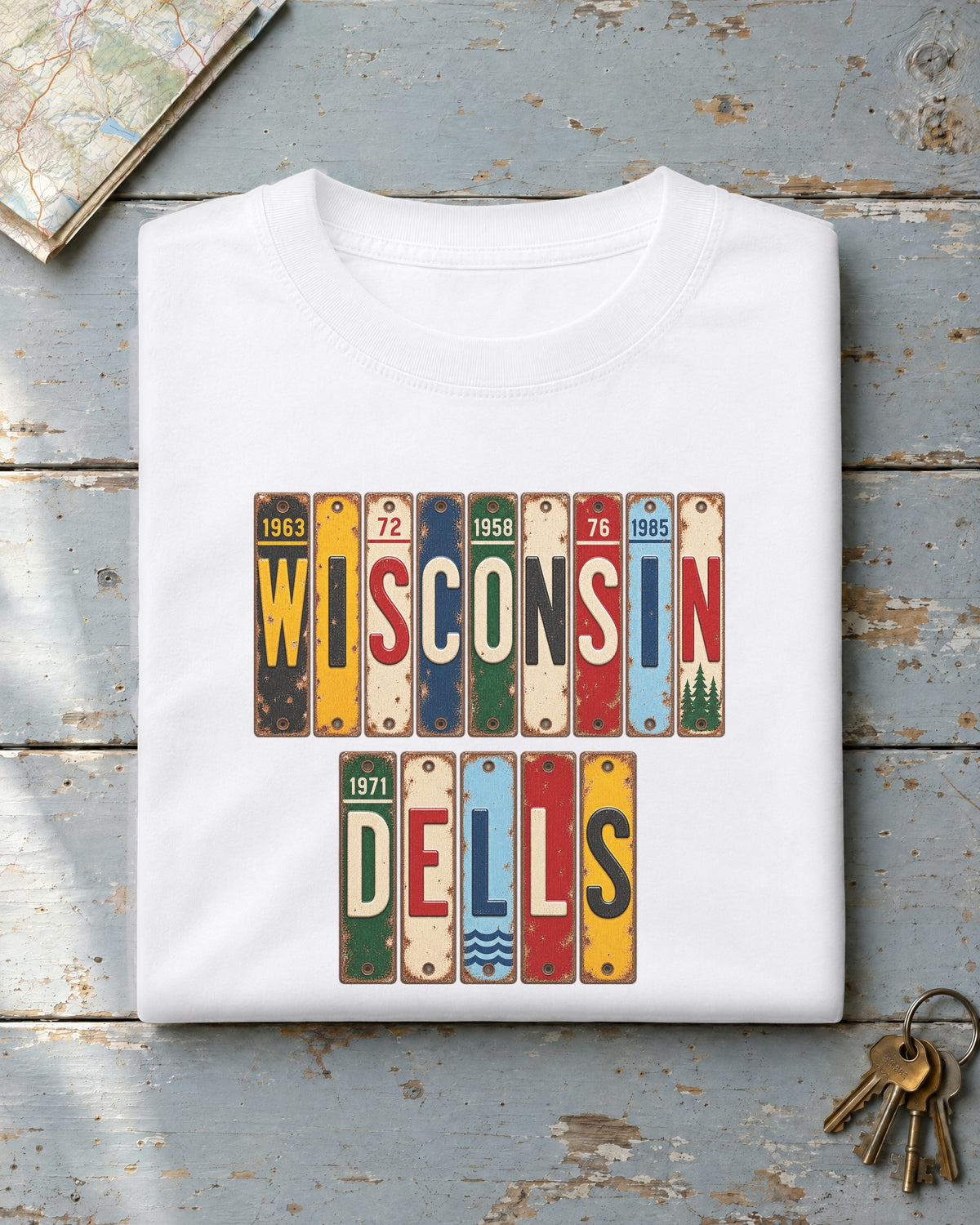 Wisconsin Dells, Wisconsin vintage license plate t-shirt in White