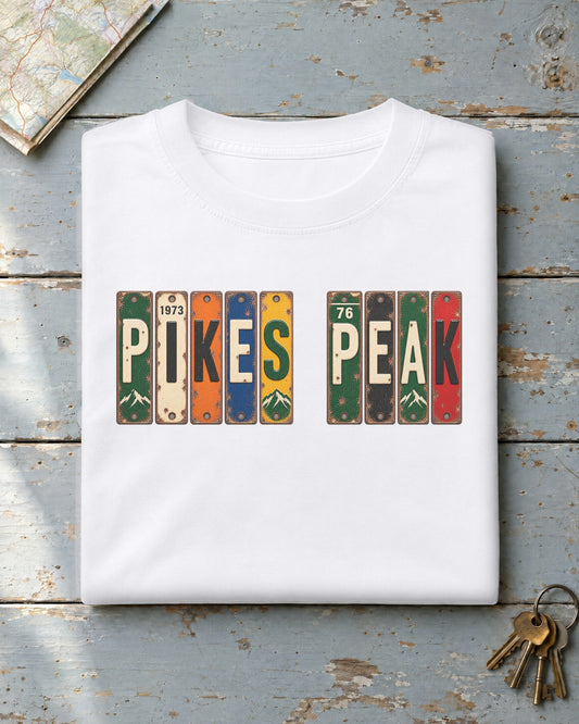 Pikes Peak, Colorado vintage license plate t-shirt in White