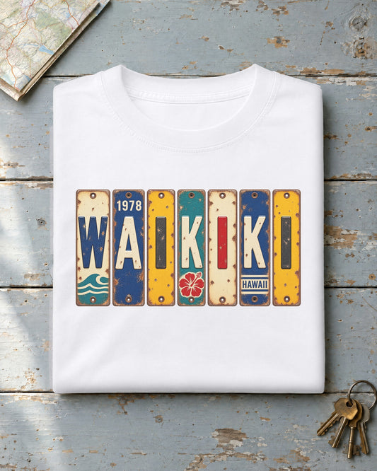 Waikiki, Hawaii vintage license plate t-shirt in White